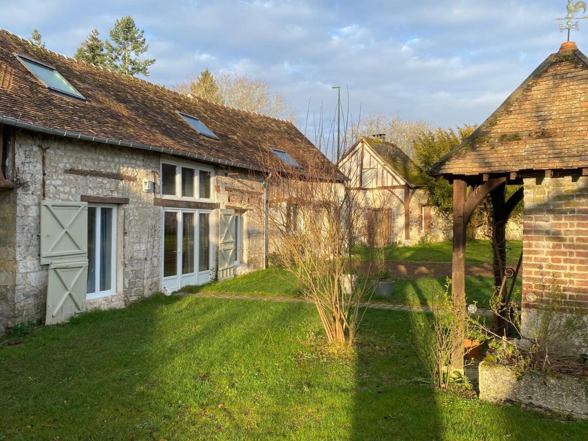 Une Vie en Rose Pressagny-lʼOrgeuilleux Exterior foto