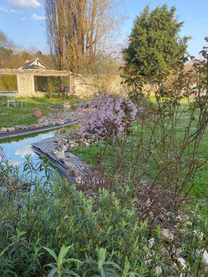 Une Vie en Rose Pressagny-lʼOrgeuilleux Exterior foto